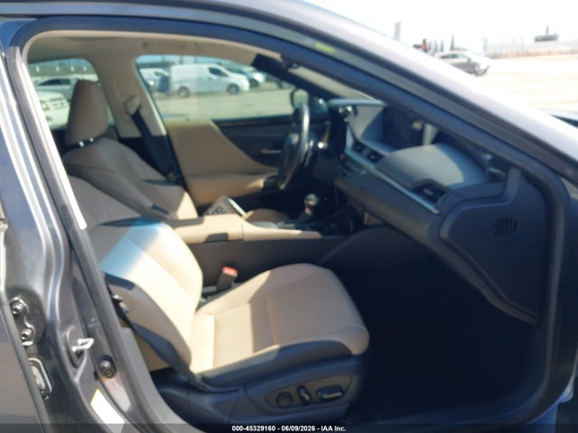 2019 Lexus Es 300h Luxury მანქანა იყიდება აუქციონზე, vin: JTHB21B17K2013414, აუქციონის ნომერი: 45329160