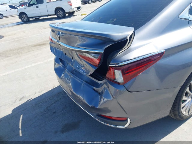 2019 Lexus Es 300h Luxury მანქანა იყიდება აუქციონზე, vin: JTHB21B17K2013414, აუქციონის ნომერი: 45329160