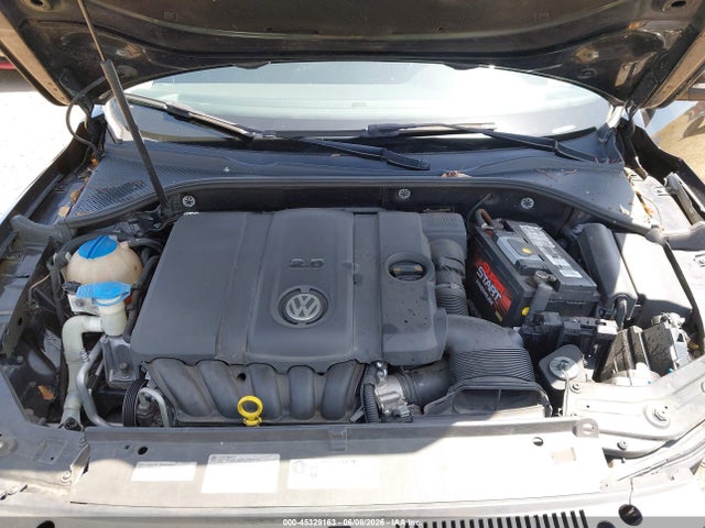 1VWAP7A3XEC014797 Volkswagen Passat 2.5l S