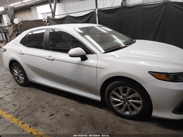 Toyota CAMRY LE 2022 4T1C11AK2NU712912 Image 14