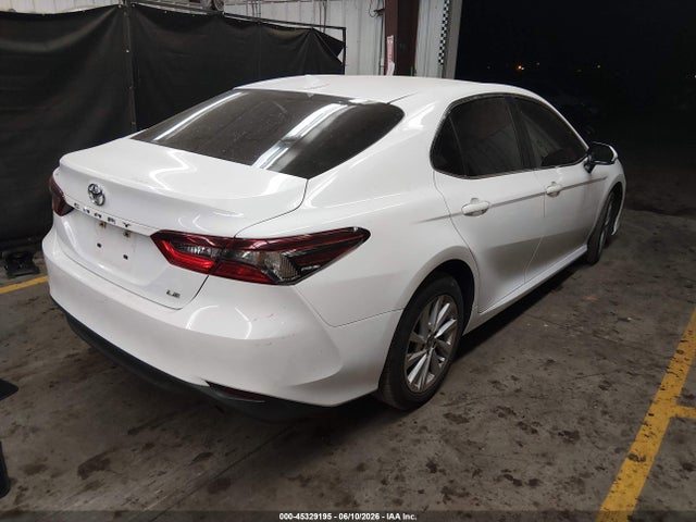 Toyota CAMRY LE 2022 4T1C11AK2NU712912 Image 4