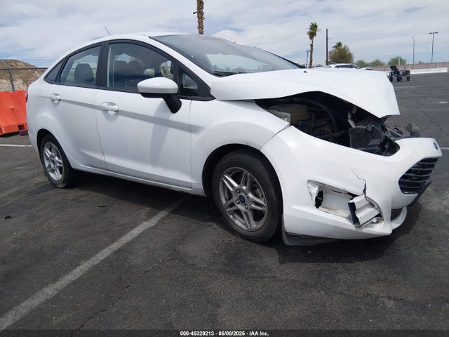 45329213 :رقم المزاد ، 3FADP4BJ8JM143132 vin ، 2018 Ford Fiesta Se مزاد بيع