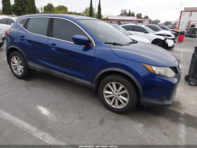 Nissan Rogue Sport S 2018 JN1BJ1CP1JW104048 main image