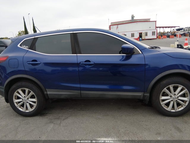 JN1BJ1CP1JW104048 Nissan Rogue Sport S