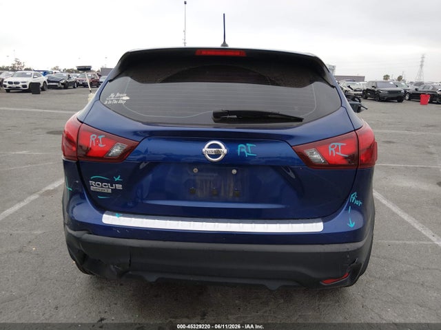 JN1BJ1CP1JW104048 Nissan Rogue Sport S