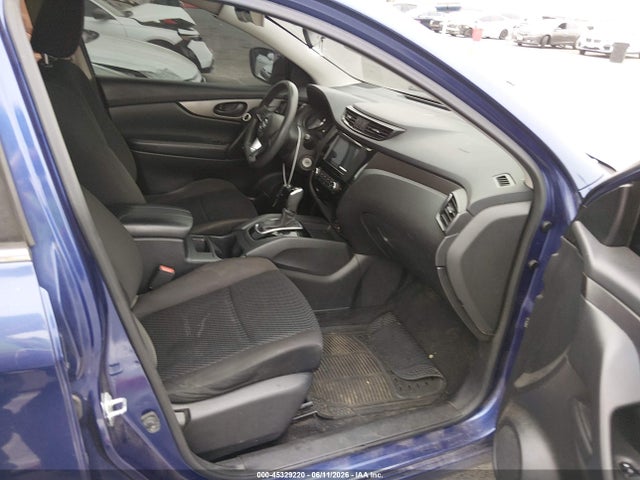 JN1BJ1CP1JW104048 Nissan Rogue Sport S