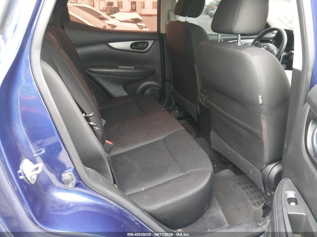 JN1BJ1CP1JW104048 Nissan Rogue Sport S