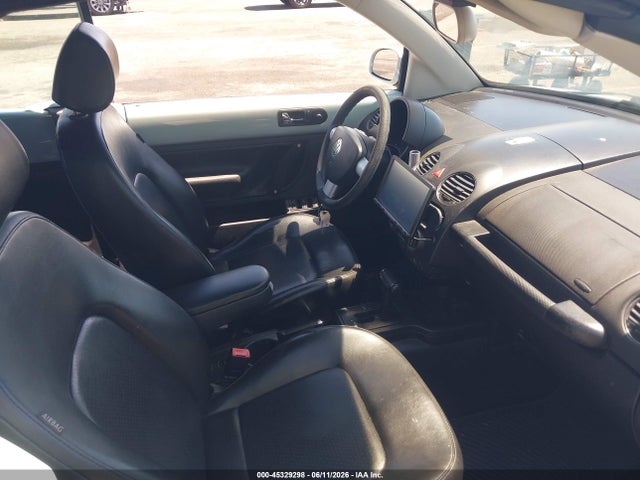 2006 Volkswagen New Beetle 2.5 მანქანა იყიდება აუქციონზე, vin: 3VWRF31Y26M306986, აუქციონის ნომერი: 45329298