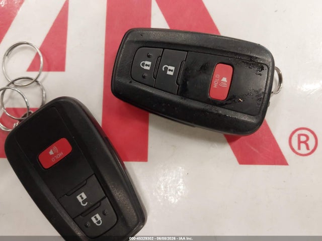 Toyota C-HR XLE 2022 NMTKHMBX6NR143279 Image 11