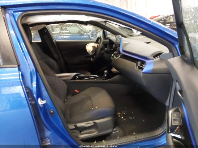 Toyota C-HR XLE 2022 NMTKHMBX6NR143279 Image 5
