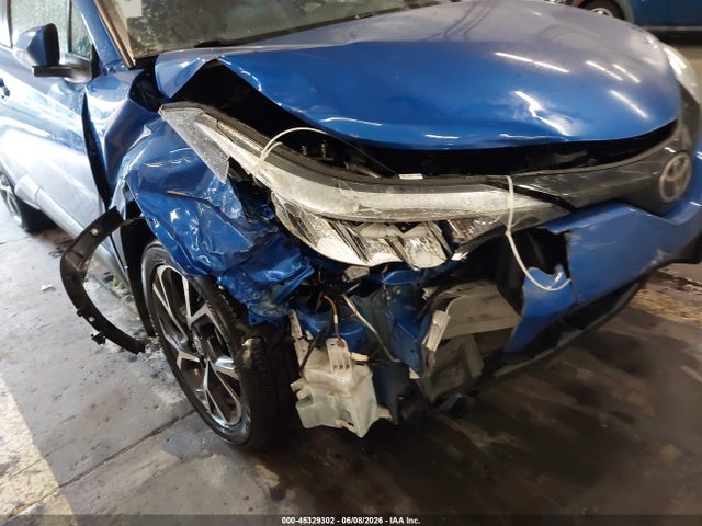 Toyota C-HR XLE 2022 NMTKHMBX6NR143279 Image 6