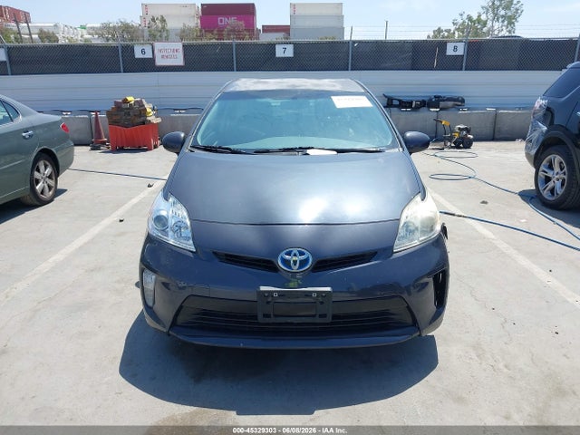 45329303 :رقم المزاد ، JTDKN3DU5E1754375 vin ، 2014 Toyota Prius Three مزاد بيع
