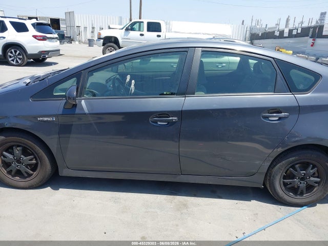 45329303 :رقم المزاد ، JTDKN3DU5E1754375 vin ، 2014 Toyota Prius Three مزاد بيع
