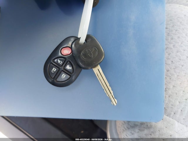 5TDKK3DC7ES492653 Toyota Sienna Le V6 8 Passenger