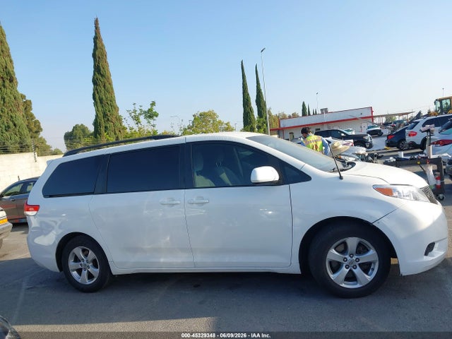 5TDKK3DC7ES492653 Toyota Sienna Le V6 8 Passenger