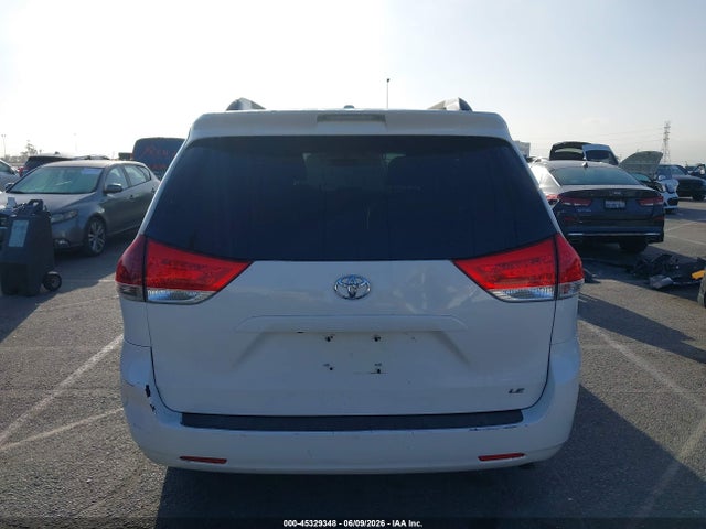 5TDKK3DC7ES492653 Toyota Sienna Le V6 8 Passenger