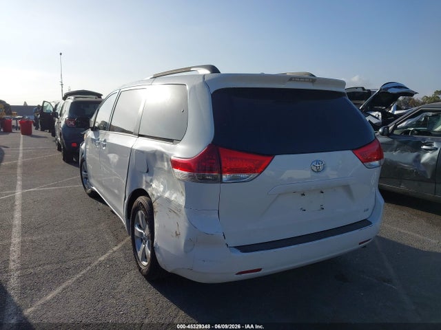 5TDKK3DC7ES492653 Toyota Sienna Le V6 8 Passenger