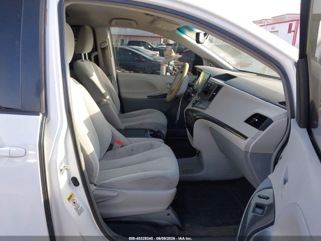 5TDKK3DC7ES492653 Toyota Sienna Le V6 8 Passenger