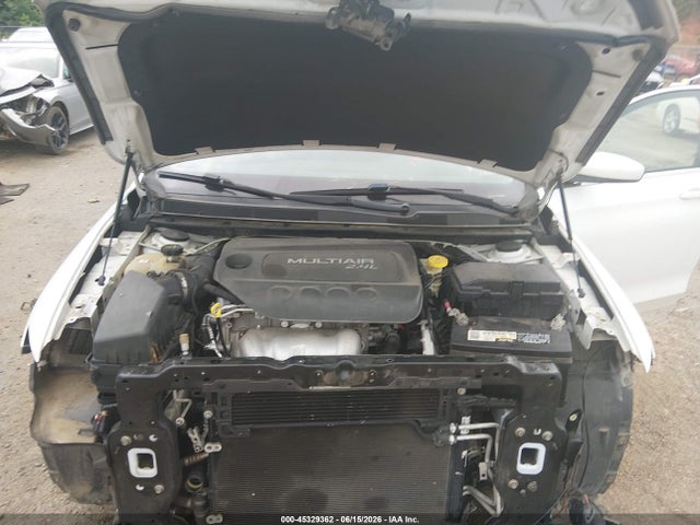 2016 Chrysler 200 Limited მანქანა იყიდება აუქციონზე, vin: 1C3CCCAB1GN147399, აუქციონის ნომერი: 45329362