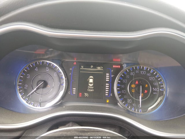 2016 Chrysler 200 Limited მანქანა იყიდება აუქციონზე, vin: 1C3CCCAB1GN147399, აუქციონის ნომერი: 45329362