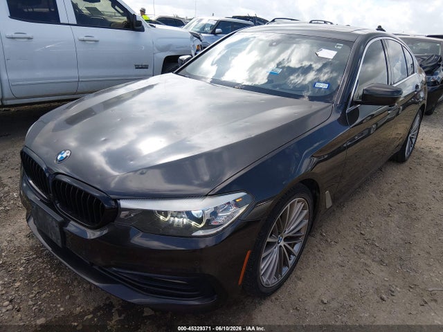 2017 Bmw 530i მანქანა იყიდება აუქციონზე, vin: WBAJA5C31HG897611, აუქციონის ნომერი: 45329371