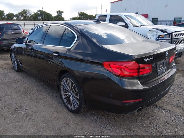 2017 Bmw 530i მანქანა იყიდება აუქციონზე, vin: WBAJA5C31HG897611, აუქციონის ნომერი: 45329371