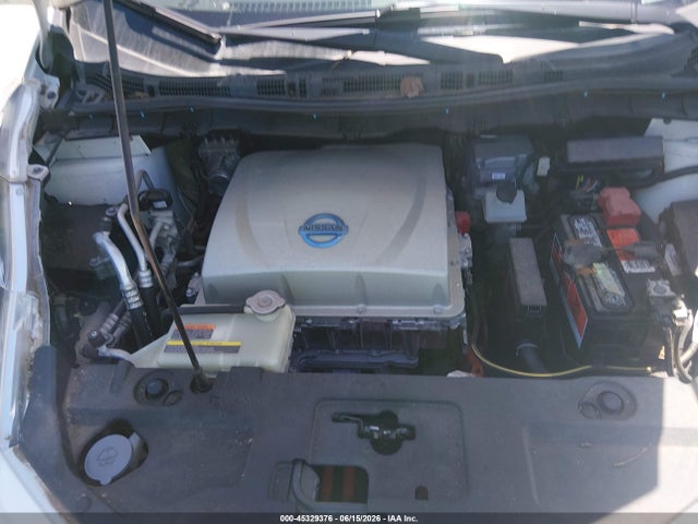 Nissan LEAF SV 2015 1N4AZ0CP0FC328826 Image 10