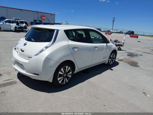 Nissan LEAF SV 2015 1N4AZ0CP0FC328826 Image 4