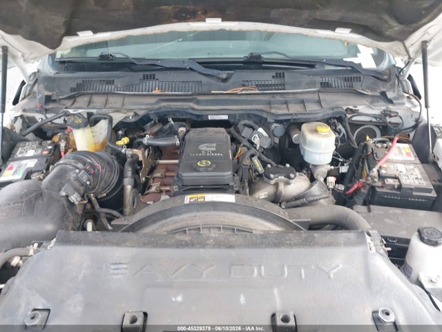 45329379 :رقم المزاد ، 3C6UR5HL5FG617988 vin ، 2015 Ram 2500 Tradesman مزاد بيع