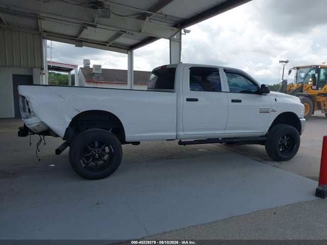 45329379 :رقم المزاد ، 3C6UR5HL5FG617988 vin ، 2015 Ram 2500 Tradesman مزاد بيع