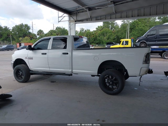 45329379 :رقم المزاد ، 3C6UR5HL5FG617988 vin ، 2015 Ram 2500 Tradesman مزاد بيع