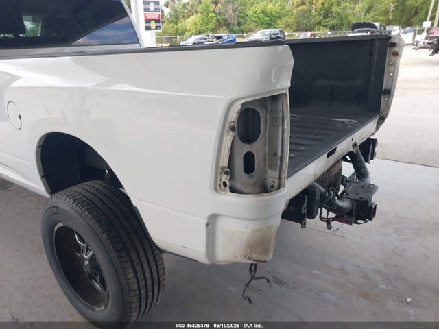 45329379 :رقم المزاد ، 3C6UR5HL5FG617988 vin ، 2015 Ram 2500 Tradesman مزاد بيع
