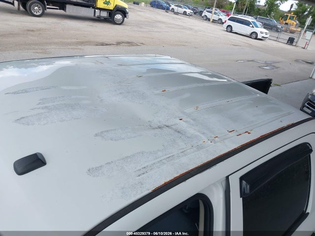 45329379 :رقم المزاد ، 3C6UR5HL5FG617988 vin ، 2015 Ram 2500 Tradesman مزاد بيع