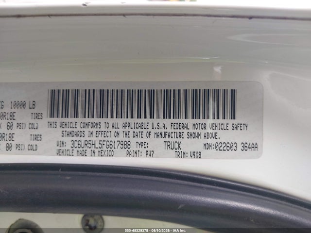 45329379 :رقم المزاد ، 3C6UR5HL5FG617988 vin ، 2015 Ram 2500 Tradesman مزاد بيع