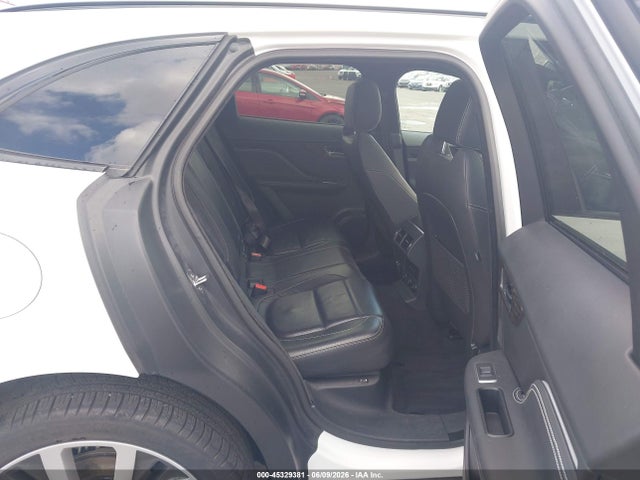 Jaguar F-PACE S 2017 SADCM2BV3HA089806 Image 8