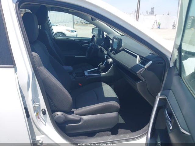 2T3P1RFV8KW005545 Toyota Rav4 Xle