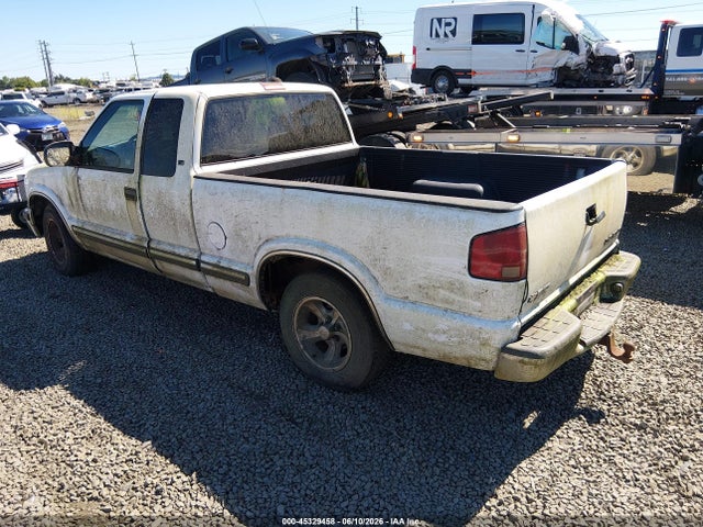 45329458 :رقم المزاد ، 1GCCS19W518145560 vin ، 2001 Chevrolet S-10 Ls مزاد بيع