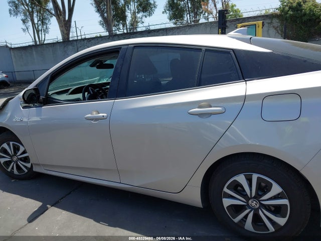 Toyota Prius Prime Plus 2018 JTDKARFP3J3080442 Image 14