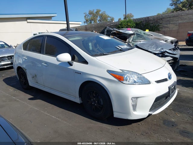 Toyota Prius Three 2014 JTDKN3DU9E1762513 Image 14