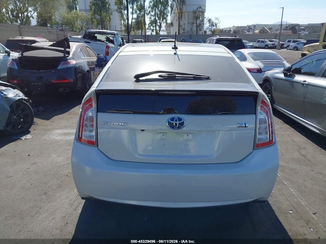 Toyota Prius Three 2014 JTDKN3DU9E1762513 Image 17