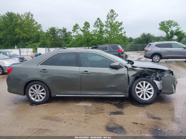 45329552 :رقم المزاد ، 4T4BF1FK5ER352417 vin ، 2014 Toyota Camry Xle مزاد بيع