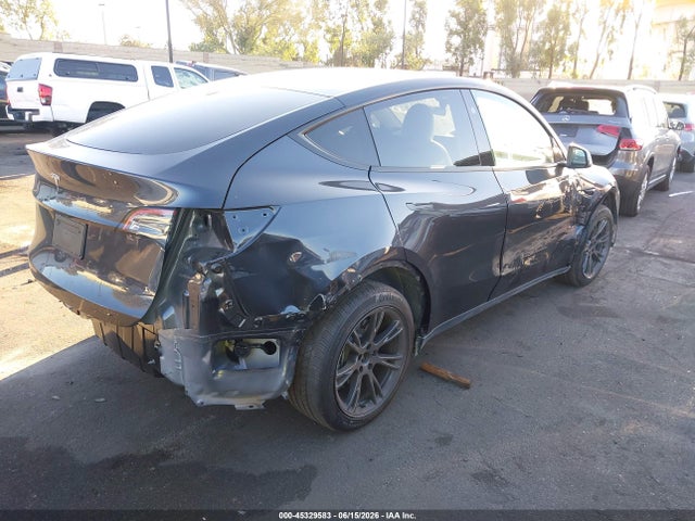 45329583 :رقم المزاد ، 7SAYGDED5SF221540 vin ، 2025 Tesla Model Y Long Range Dual Motor Rear-wheel Drive مزاد بيع