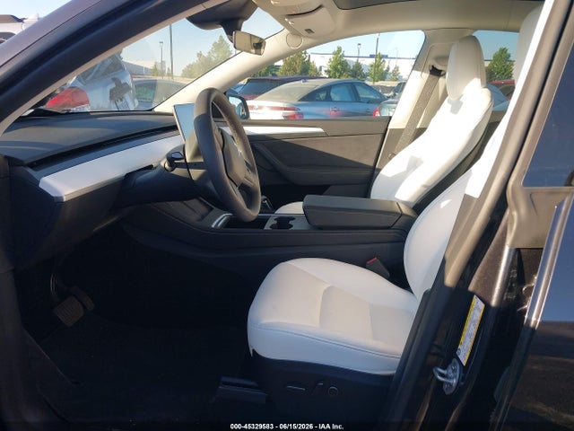 45329583 :رقم المزاد ، 7SAYGDED5SF221540 vin ، 2025 Tesla Model Y Long Range Dual Motor Rear-wheel Drive مزاد بيع