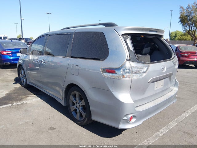 5TDXK3DC6FS657647 Toyota Sienna Se 8 Passenger
