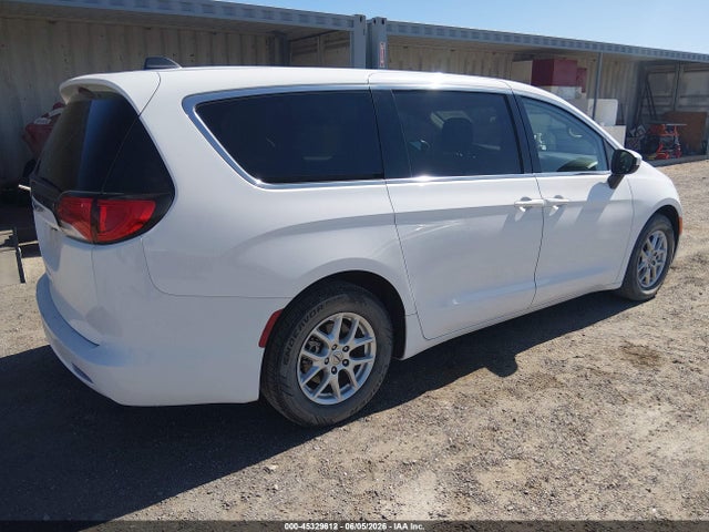 Chrysler Voyager Lx 2021 2C4RC1CG3MR577677 Image 4