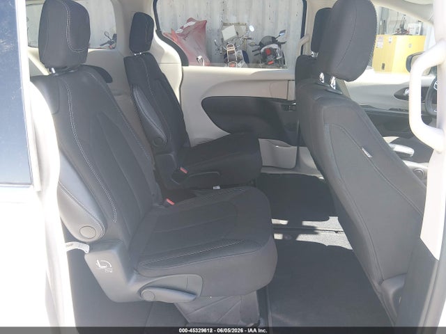 Chrysler Voyager Lx 2021 2C4RC1CG3MR577677 Image 8