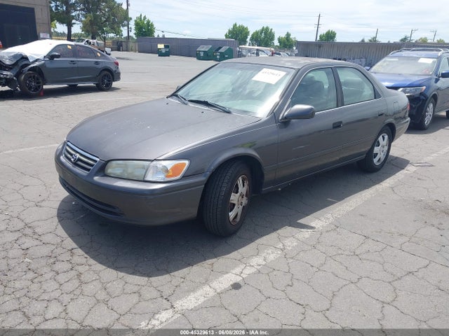 2001 Toyota Camry Ce მანქანა იყიდება აუქციონზე, vin: 4T1BG22K51U818571, აუქციონის ნომერი: 45329613