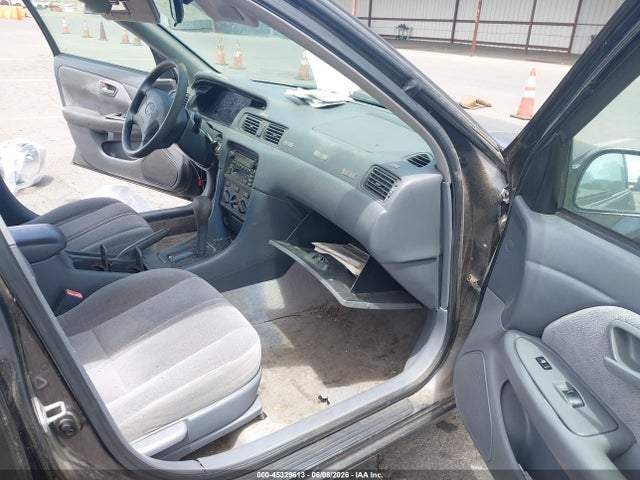 2001 Toyota Camry Ce მანქანა იყიდება აუქციონზე, vin: 4T1BG22K51U818571, აუქციონის ნომერი: 45329613