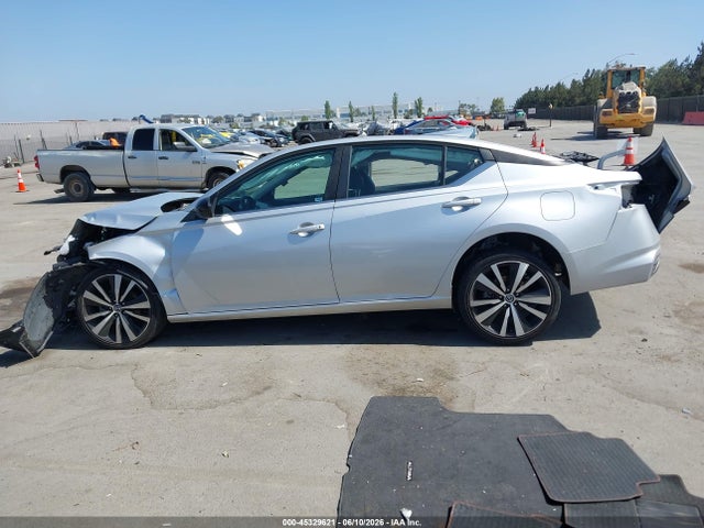 1N4BL4CWXKC175483 Nissan Altima 2.5 Sr