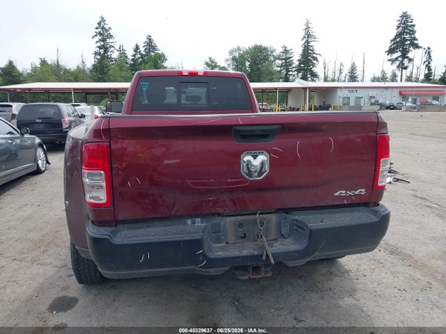 45329637 :رقم المزاد ، 3C63RRGLXNG135259 vin ، 2022 Ram 3500 Tradesman  4x4 8' Box مزاد بيع